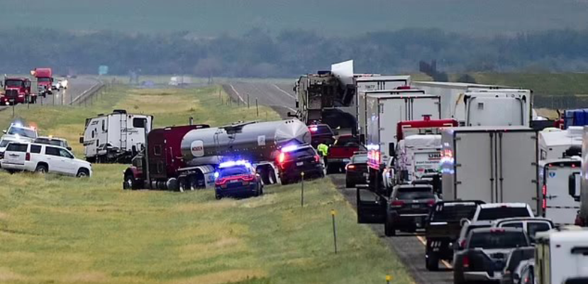 Accidente múltiple con 21 vehículos implicados