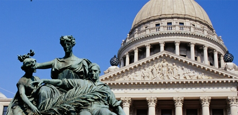¿Un legislador dice la verdad sobre las leyes de compensación laboral?