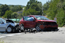 Three-Vehicle Crash on I-22 Near New Albany Injures Two